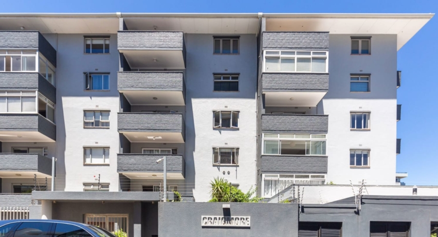 3 Bedroom Property for Sale in Sea Point Western Cape